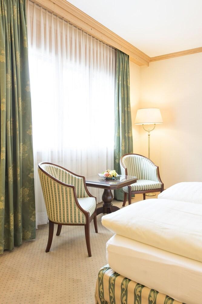 Hotel Vereina Клостерс Экстерьер фото